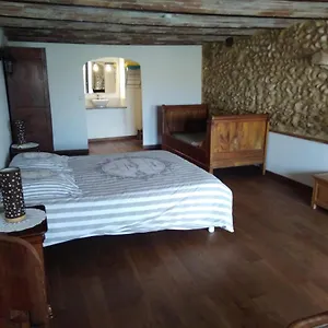 A La Ferme Au Milieu Des Lavandes Gasthof