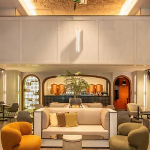 Hotel Firstname